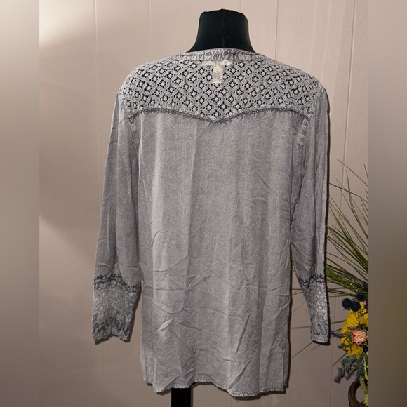 Studio West Apparel • Boho Tunic Blouse - Picture 7 of 10
